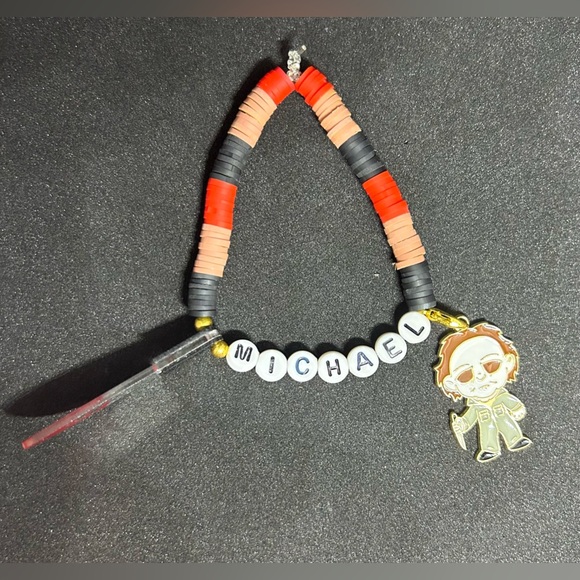 Michael Myers (Horror Film) Heishi Charm Bracelet - Picture 4 of 5